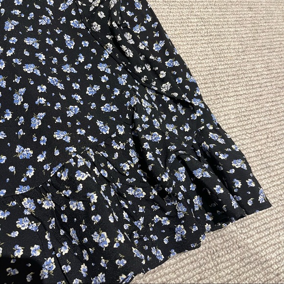 Madewell Ruffle-Wrap Mini Skirt in Baby’s Breath (00) - Picture 5 of 7